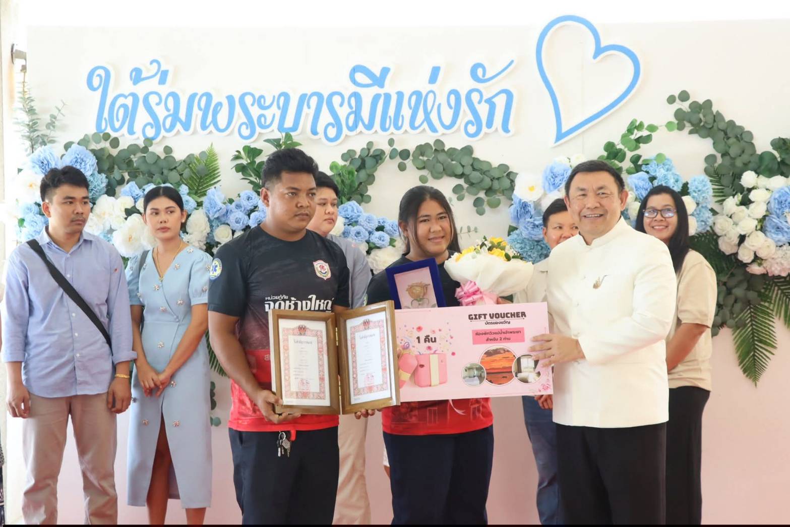 title - ศพส. จัดงาน “รักแห่งศิลป์ รักแห่งแผ่นดิน” เพื่อน้อมรำลึกในพระมหากรุณาธิคุณของสมเด็จพระนางเจ้าสิริกิติ์ พระบรมราชินีนาถ พระบรมราชชนนีพันปีหลวง ณ ศูนย์ส่งเสริมและพัฒนาอาชีพเสริมนอกภาคการเกษตร (ศูนย์ศิลปาชีพบางไทรฯ เดิม)